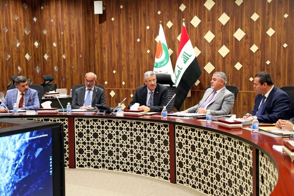 Iraqi Oil Minister Discusses Oil Pipeline Project to Syria