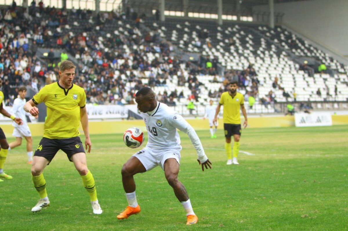El club Al-Zawraa comienza la preparación del estadio para el partido