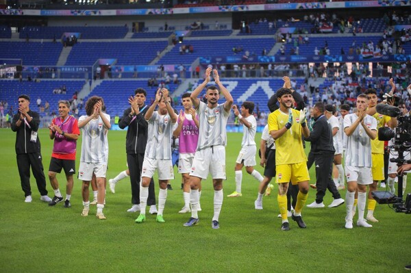 Юношеская сборная Ирака по футболу одерживает победу над Украиной 2-1